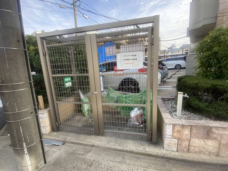 敷地内ゴミ置き場整備済です。