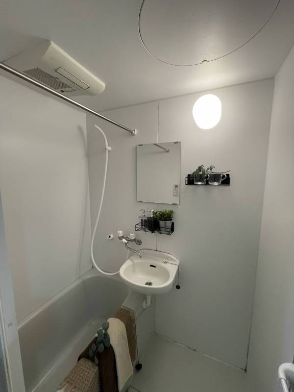 雨の日にも心強い浴室乾燥つき！浴室冷暖房もついています！