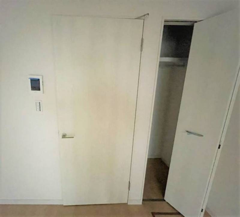 ドア-クローゼット