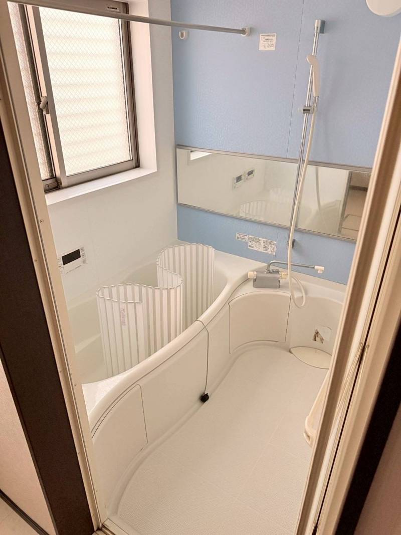 お風呂追い炊き機能付き、浴室乾燥も出来ます