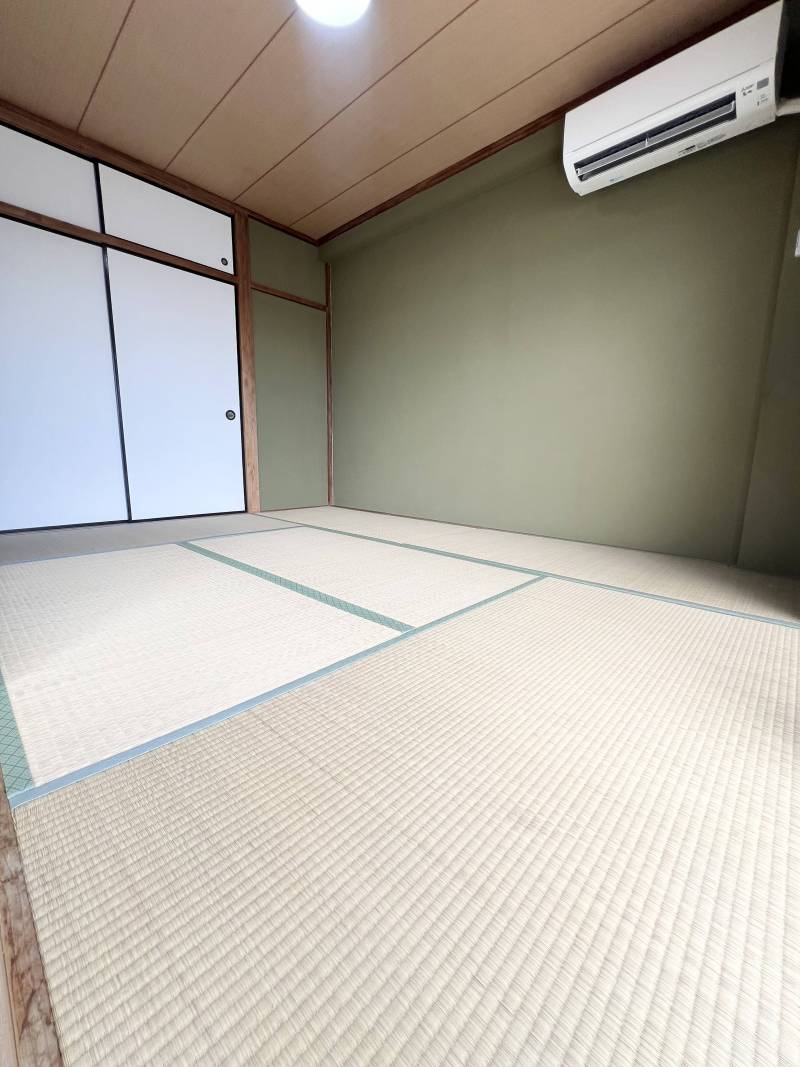 表替えしたばかりの和室です。