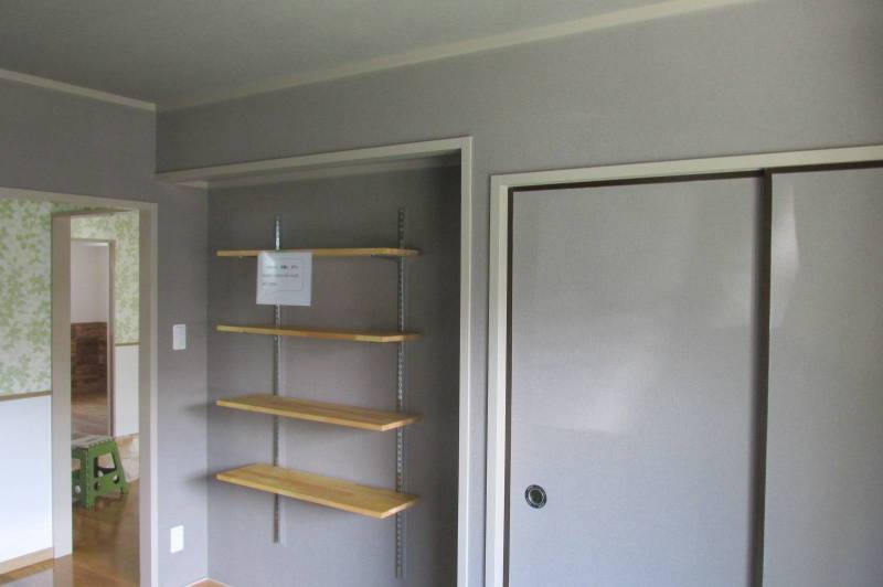 和室収納棚設置