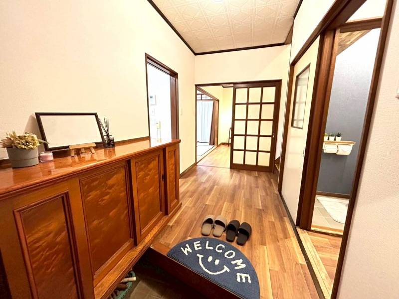 大容量のシューズボックスと広い玄関スペース。