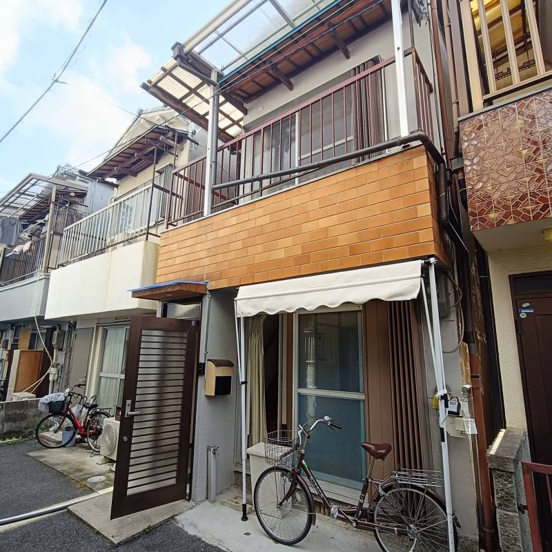 閑静な住宅街の戸建てになります。