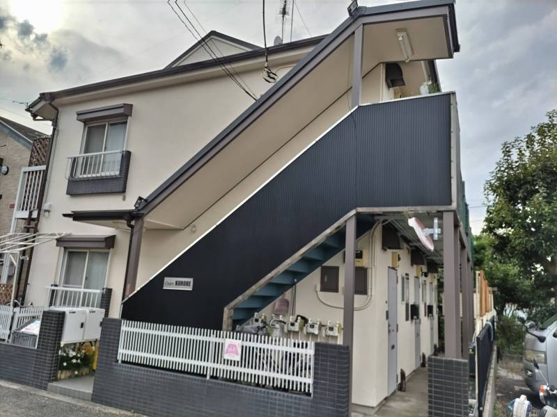 正面やや北側から
