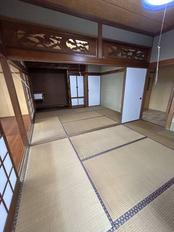 ひろびろ二間続き