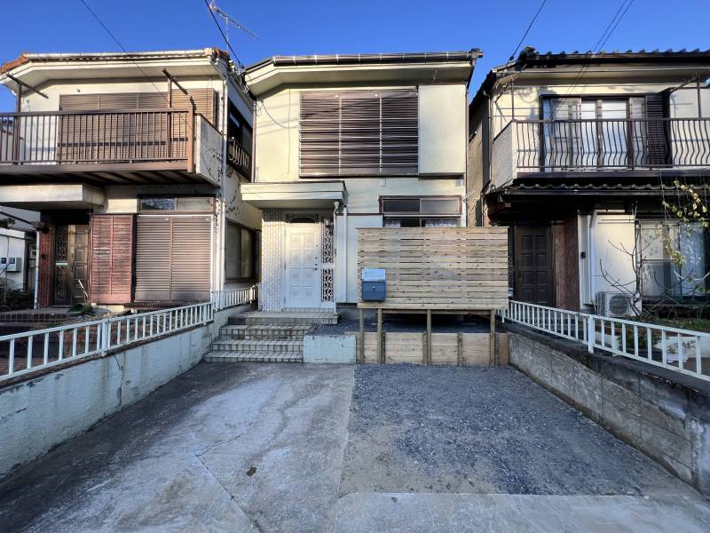 車2台分の駐車場があります。