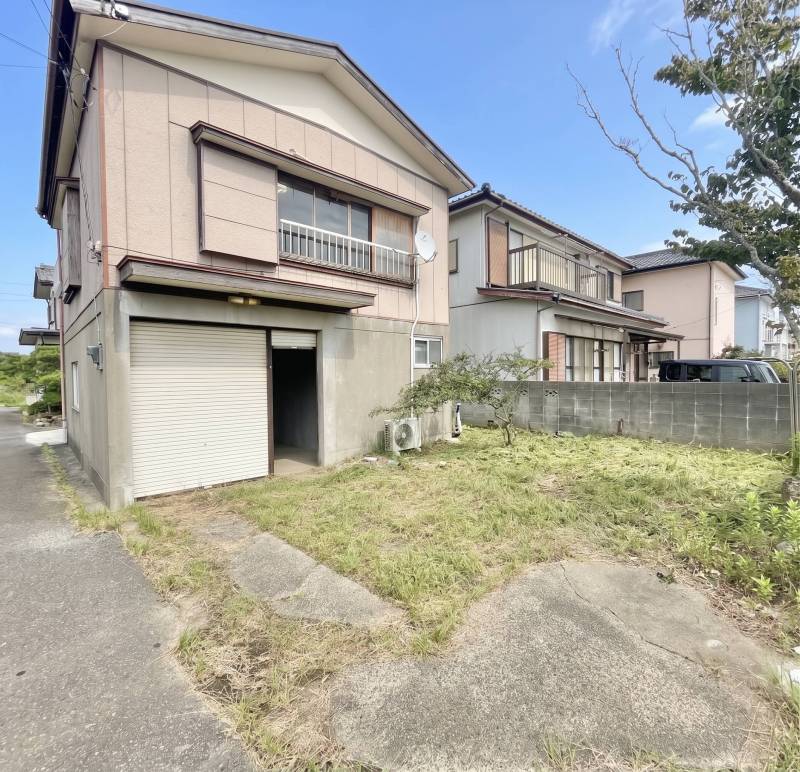 車庫付き＆広々庭付きの戸建てが初期費用０円で入居可能！