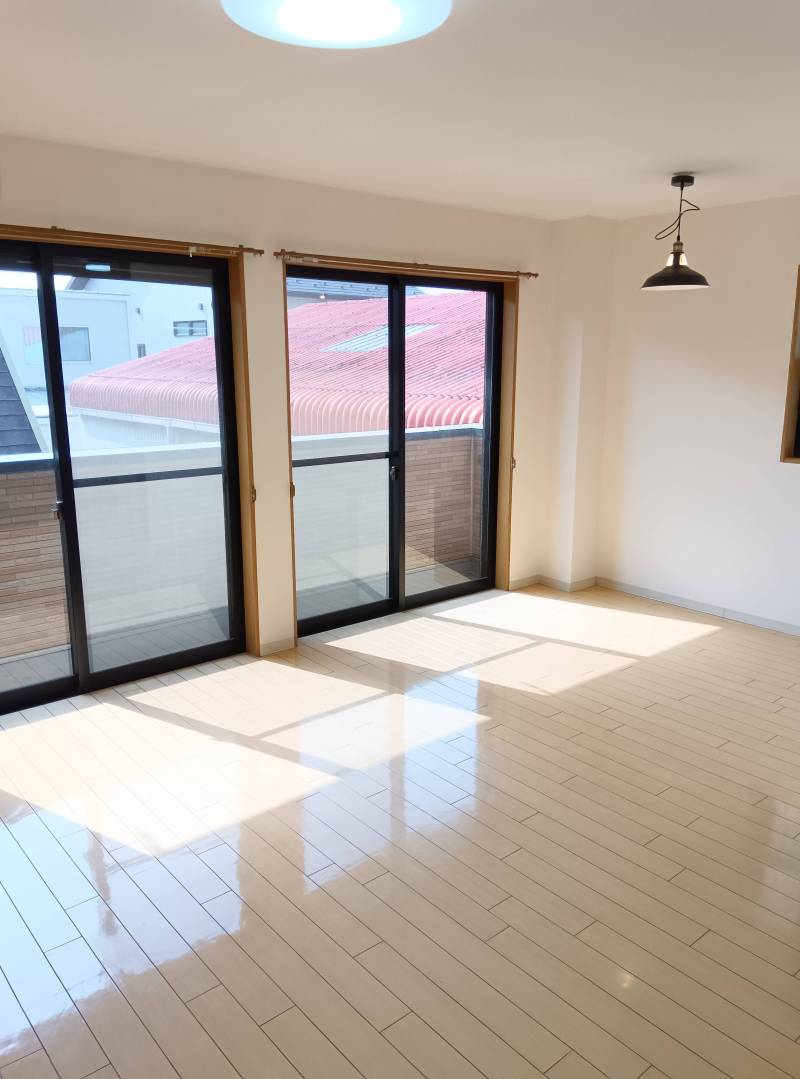 ホワイト基調で爽やかなリビングでゆったりLIFE♪※201