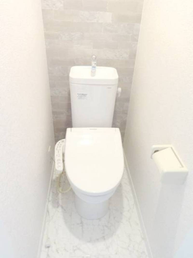 お手洗いはウォッシュレット付です。