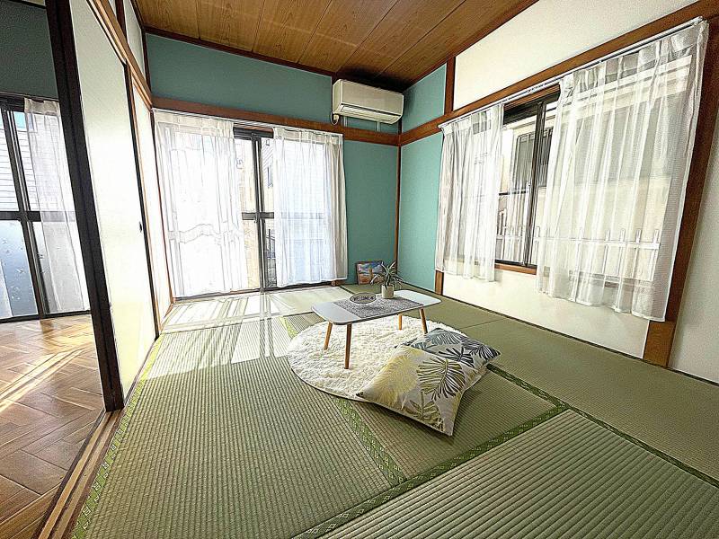 1階和室　和室とは思えない、クールな空間