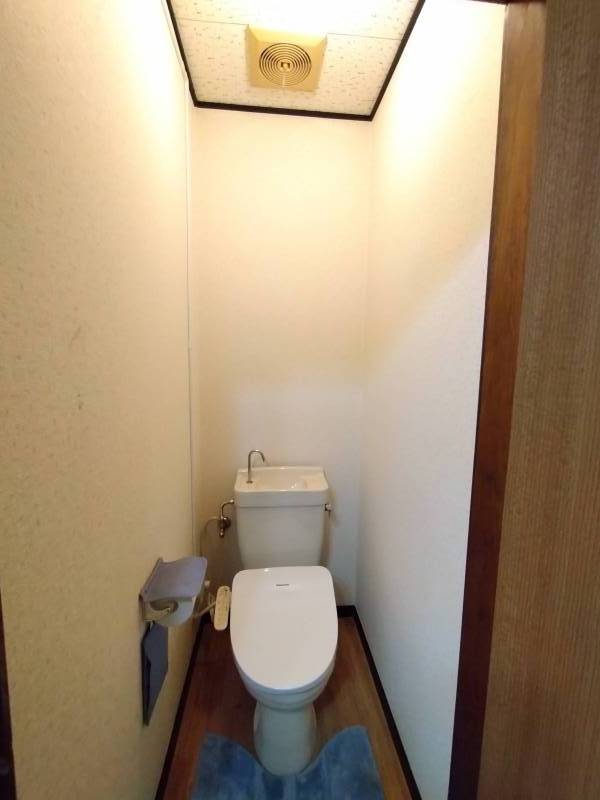 トイレもリフォーム済！今なら新品の温水洗浄便座がついてます！