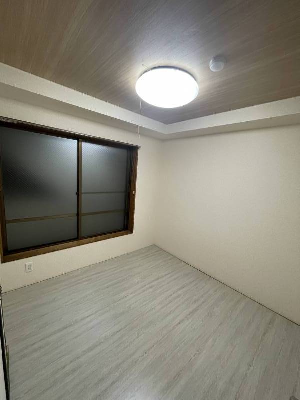 窓が多く風通しがよいお部屋です！