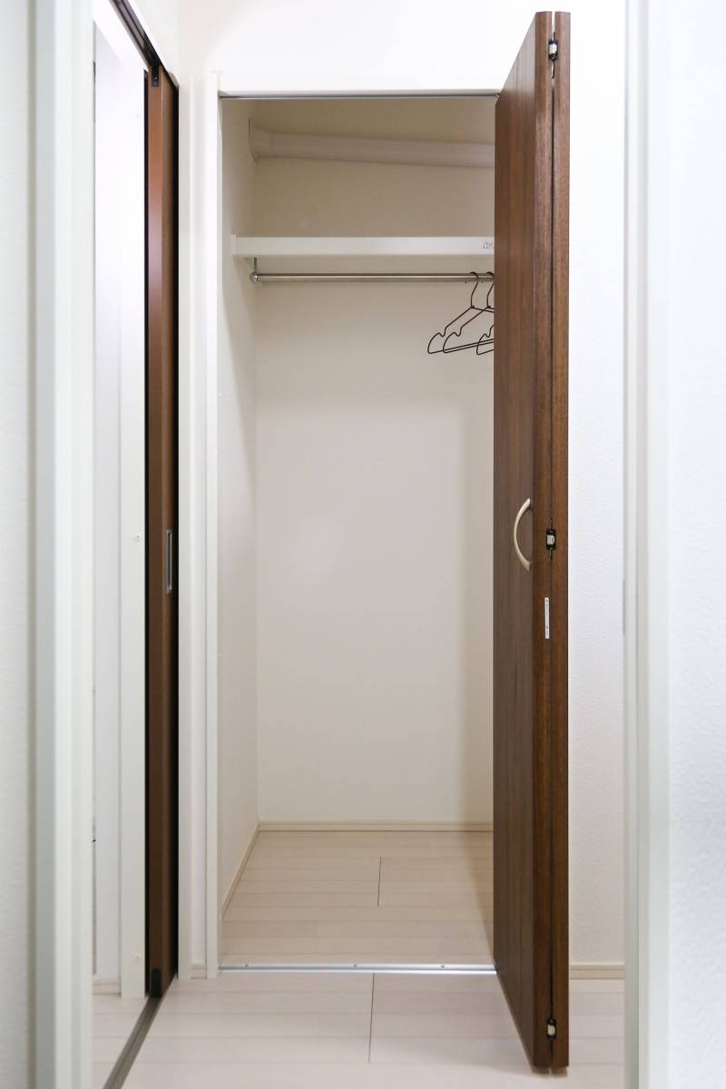 ウォークインクローゼットは浴室前と寝室に2ヶ所あります