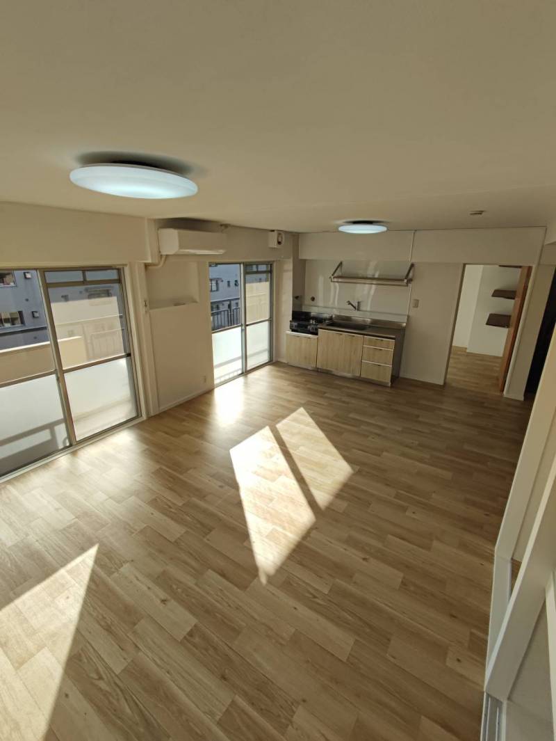 広々ＬＤＫ♪　収納もあって便利！