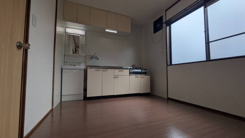 広々とした５．２帖のダイニングキッチン。