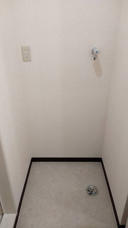 ワンタッチ水栓、室内洗濯機置場□