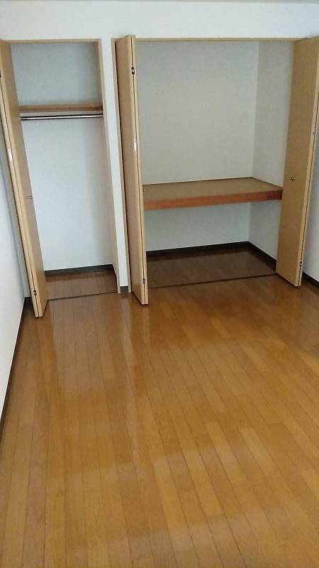 洋室１収納◇