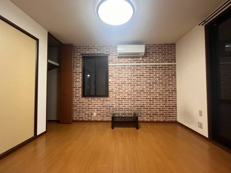 おしゃれなレンガ調アクセントクロス