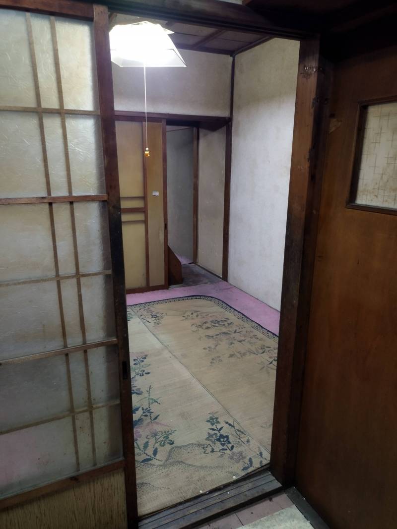 玄関入ってすぐの部屋