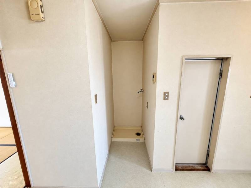 室内に洗濯機置き場があるので、寒い冬でも問題なしです！