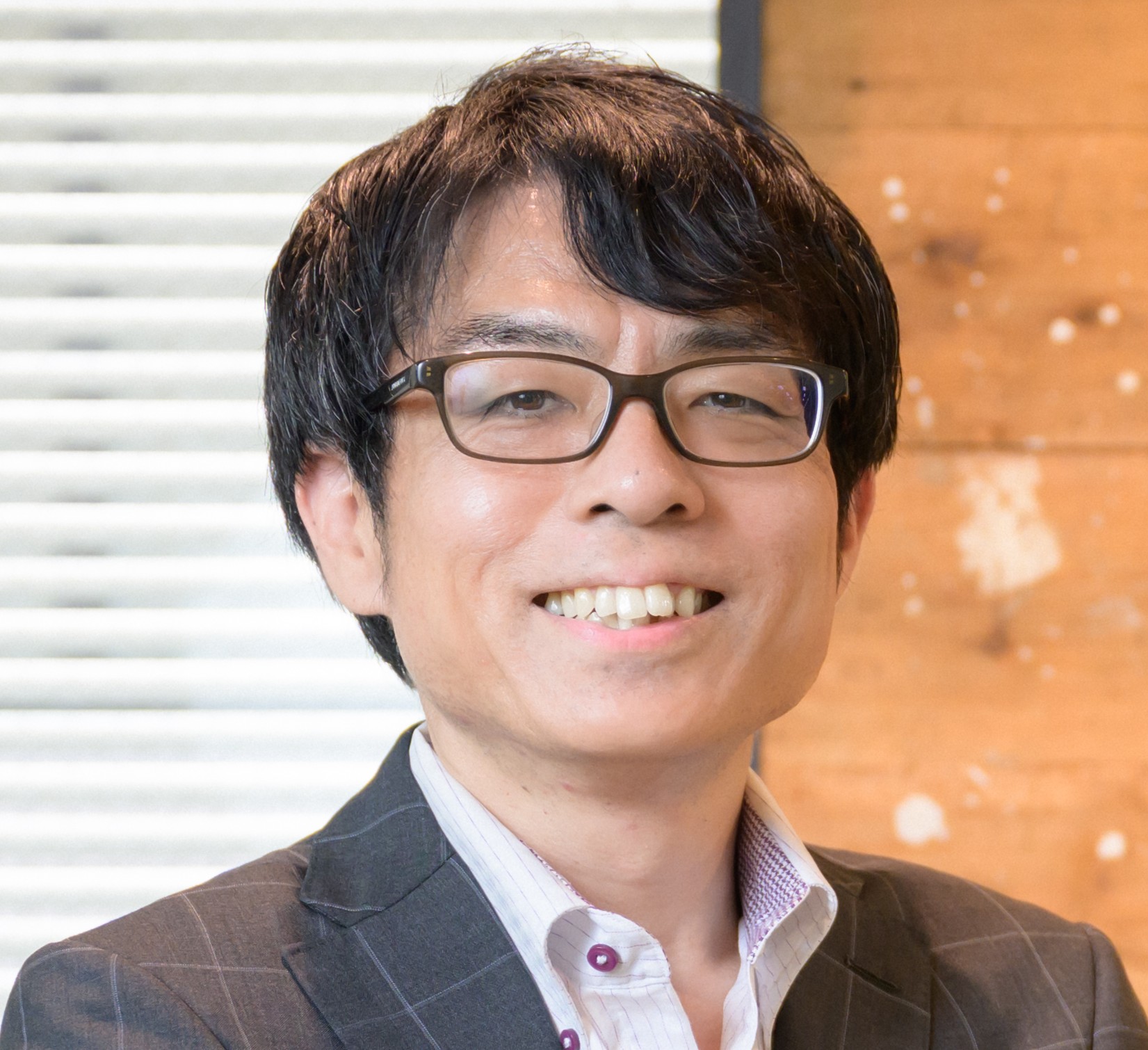 Knees bee税理士法人 代表 渡邊 浩滋 氏