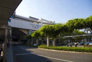  千葉駅前