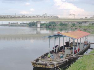 多摩川の風景
