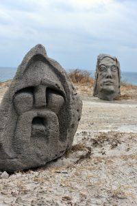 新島モヤイ像